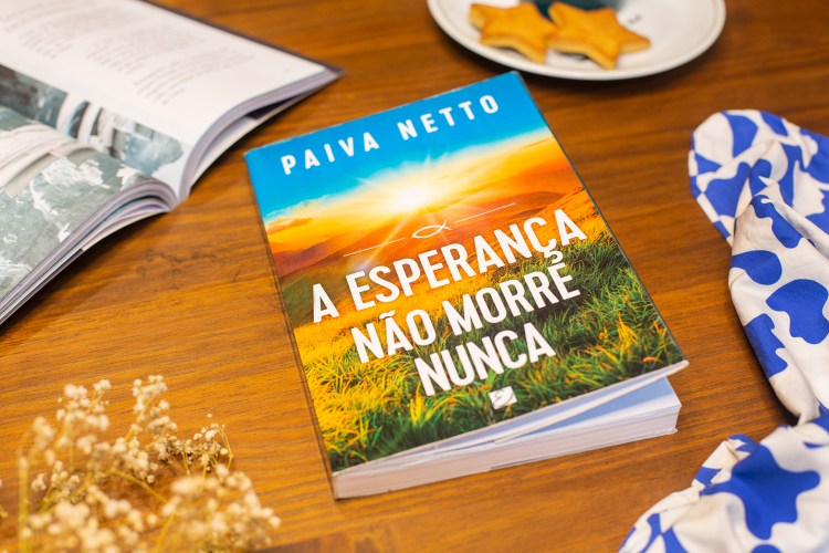 Capa do livro A Esperança não morre nunca